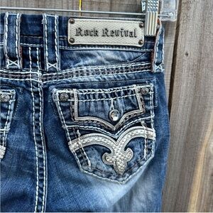 ROCK REVIVAL || Evelyn embellished boot cut jeans Size 24